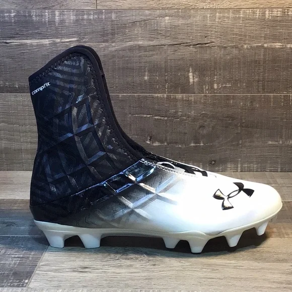 Under Armour UA Highlight MC Football Cleats
